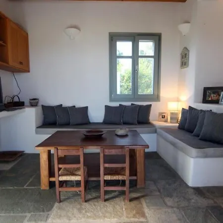 Katerina & Dino's House بيت للعطل